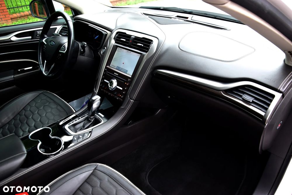 Ford Mondeo 2.0 Hybrid Vignale Plus - 21
