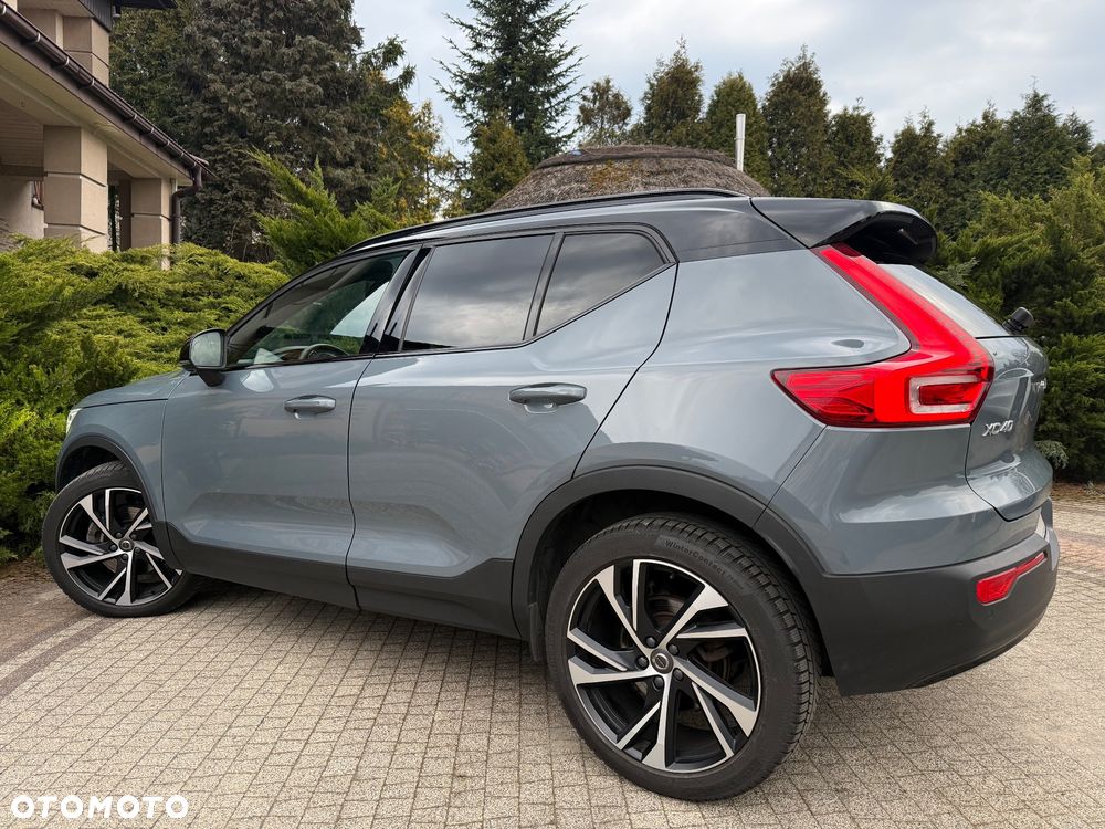 Volvo XC 40 B4 B DKG Ultra Dark - 24