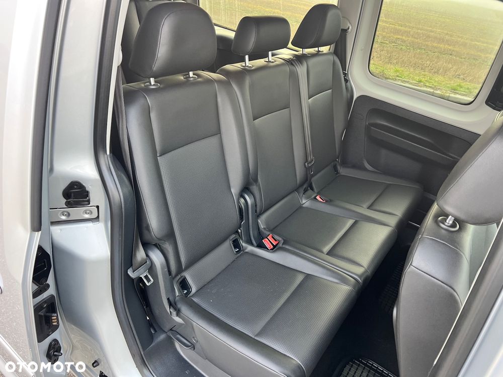Volkswagen Caddy Maxi Highline DSG - 6