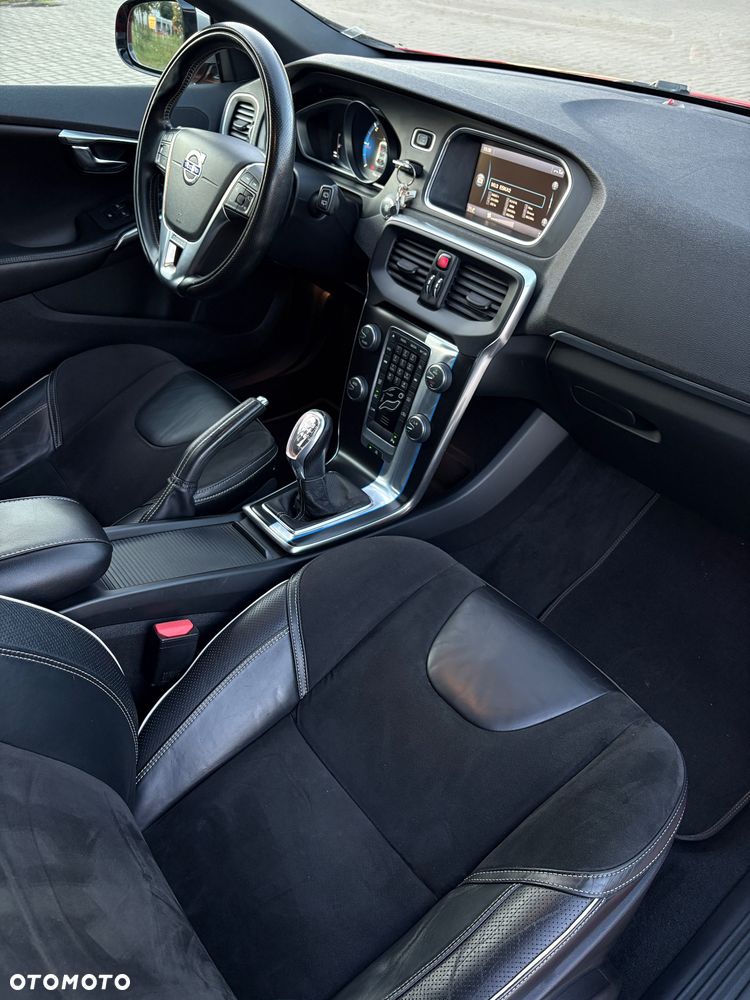 Volvo V40 - 18