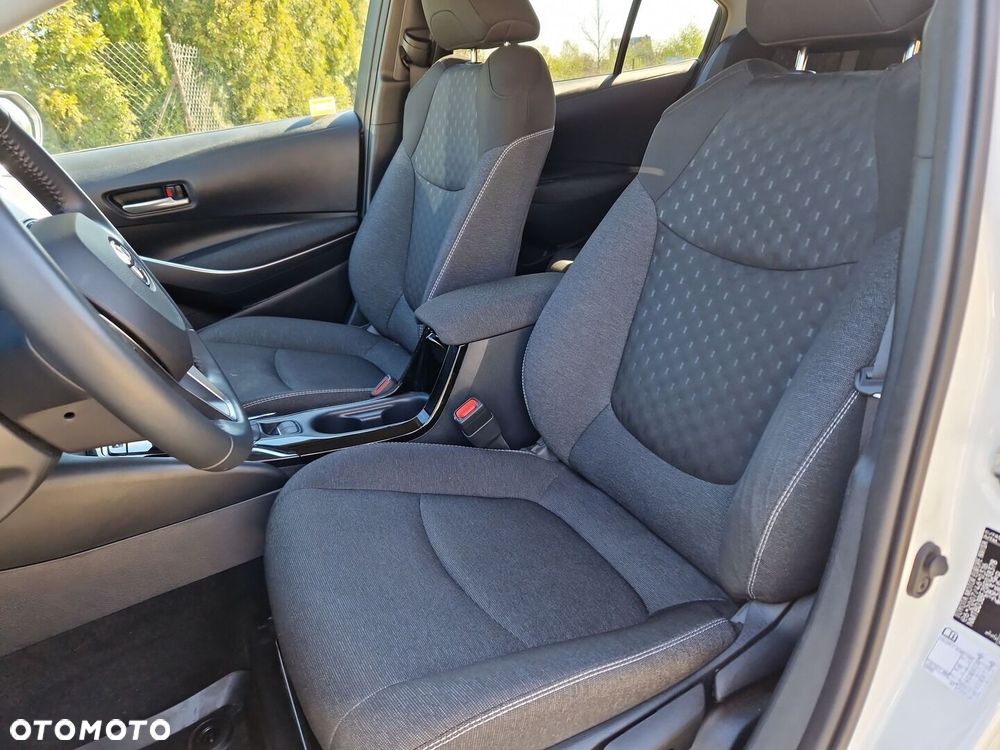 Toyota Corolla - 11