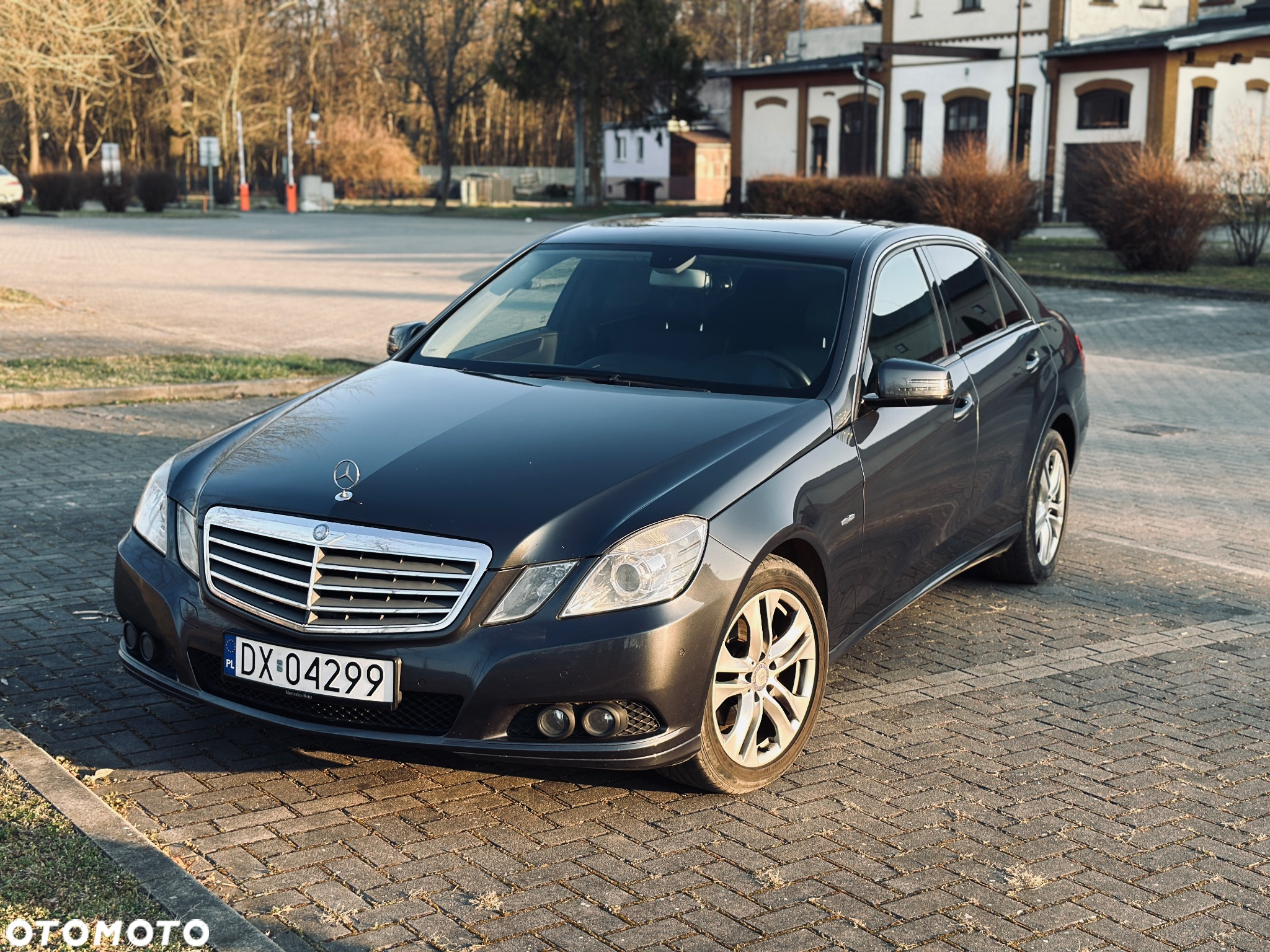 Mercedes-Benz Klasa E 220 T CDI DPF BlueEFFICIENCY Automatik - 11