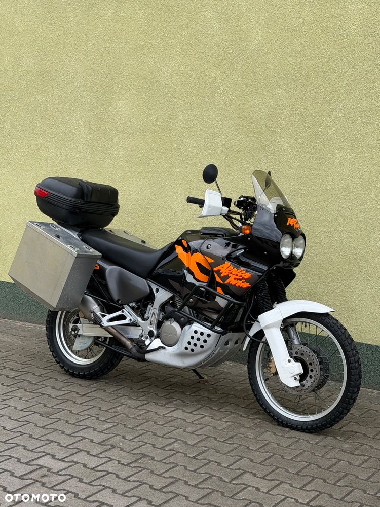 Honda XRV - 1