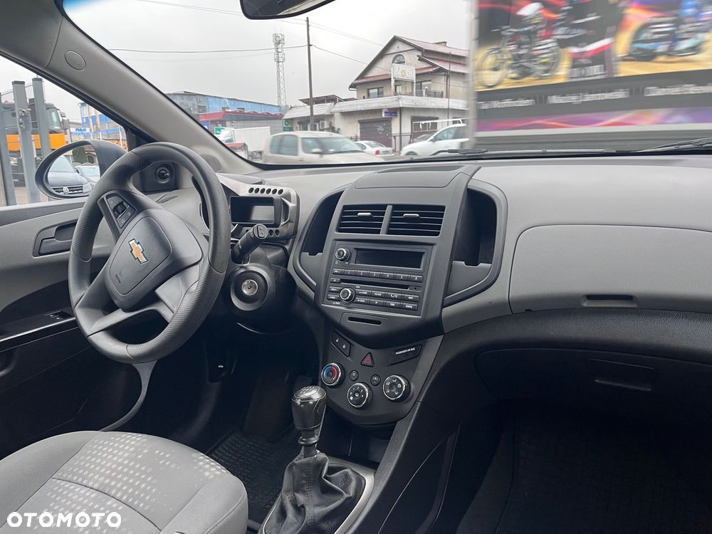 Chevrolet Aveo - 5
