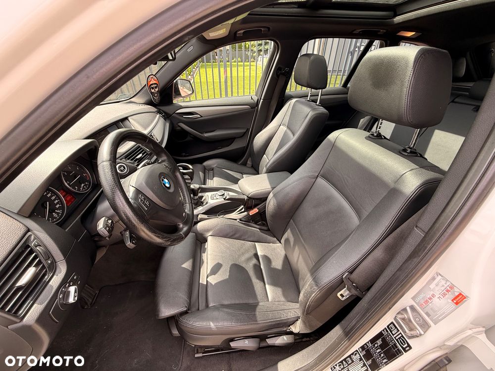 BMW X1 xDrive20d - 16