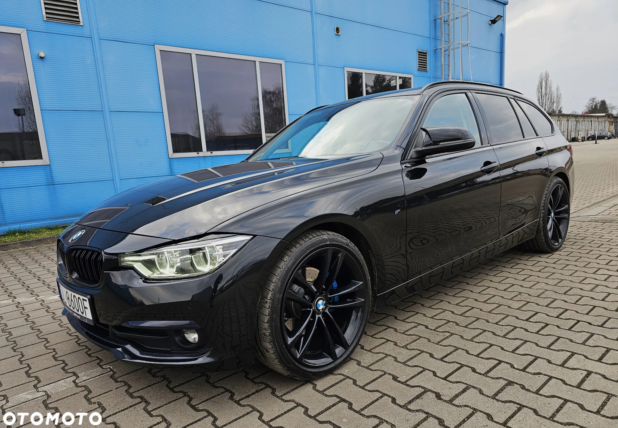 BMW Seria 3 320d Sport Line - 2