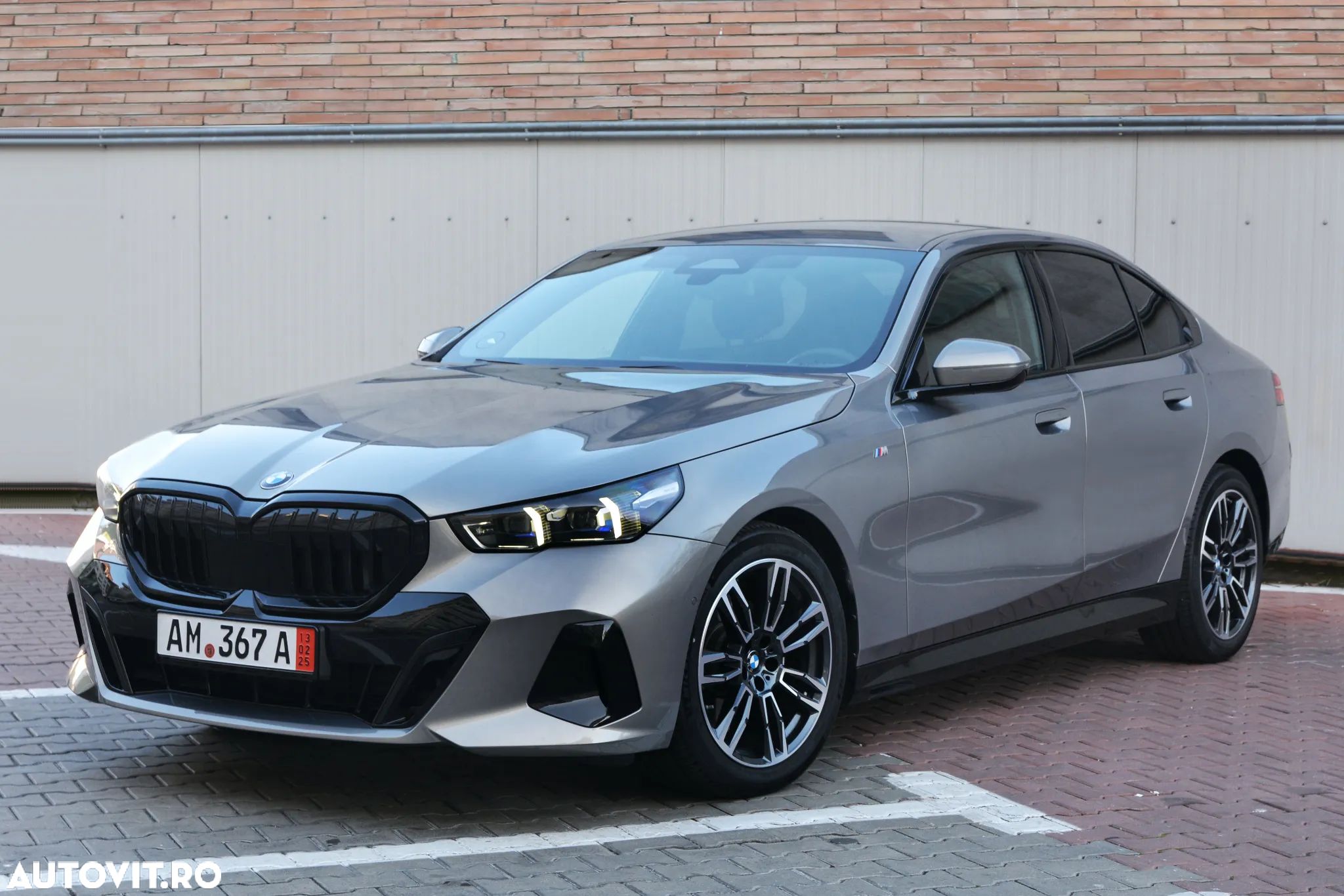 BMW Seria 5 520d xDrive AT MHEV - 1