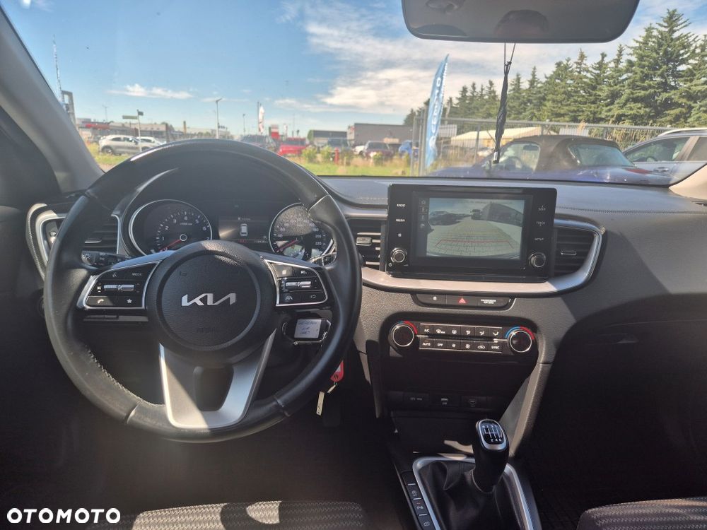 Kia Ceed 1.5 T-GDI M - 13