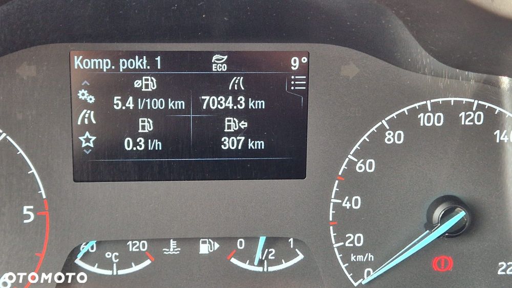 Ford Transit Courier - 33