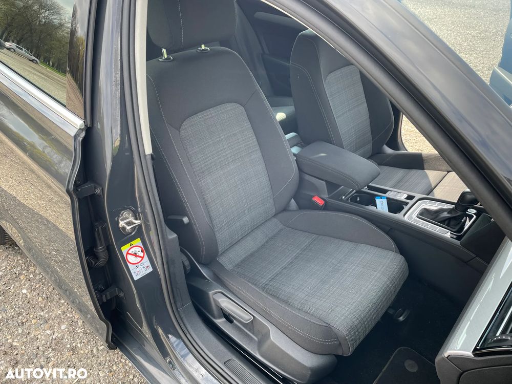 Volkswagen Passat - 18