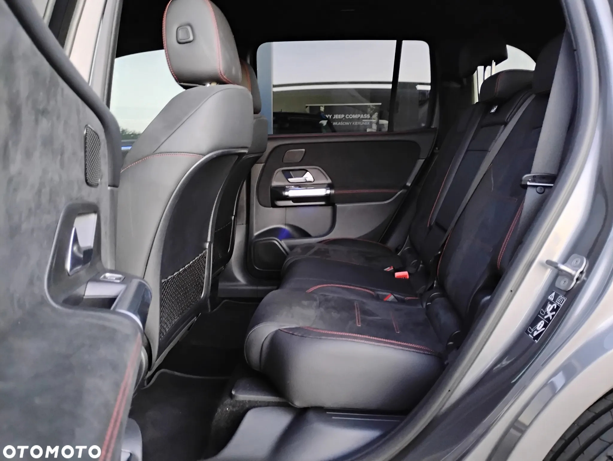Mercedes-Benz GLB 200 AMG Line 7G-DCT - 11