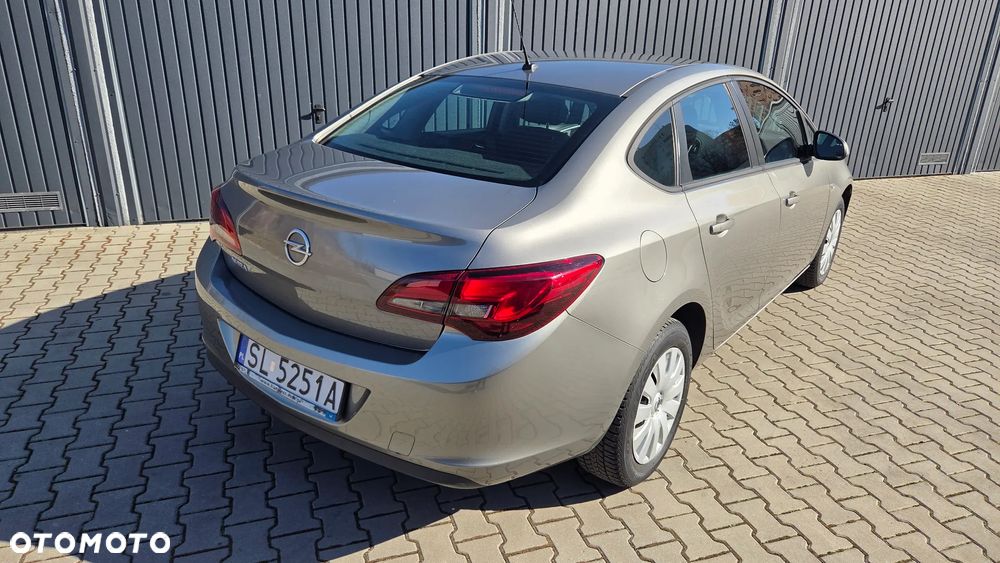 Opel Astra 1.6 Business EU6 - 12