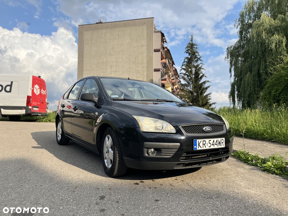 Ford Focus 1.6 Ambiente - 2