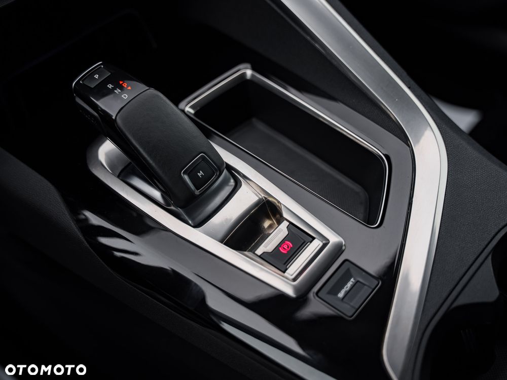 Peugeot 3008 1.6 BlueHDi Allure S&S EAT6 - 21