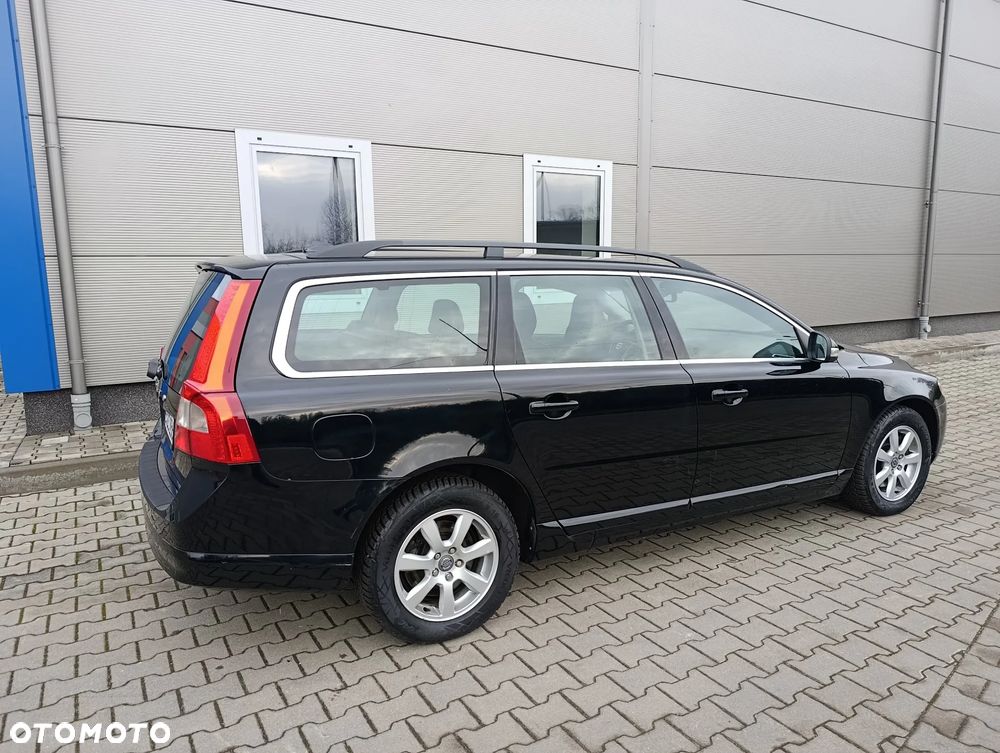 Volvo V70 2.5T Momentum - 26