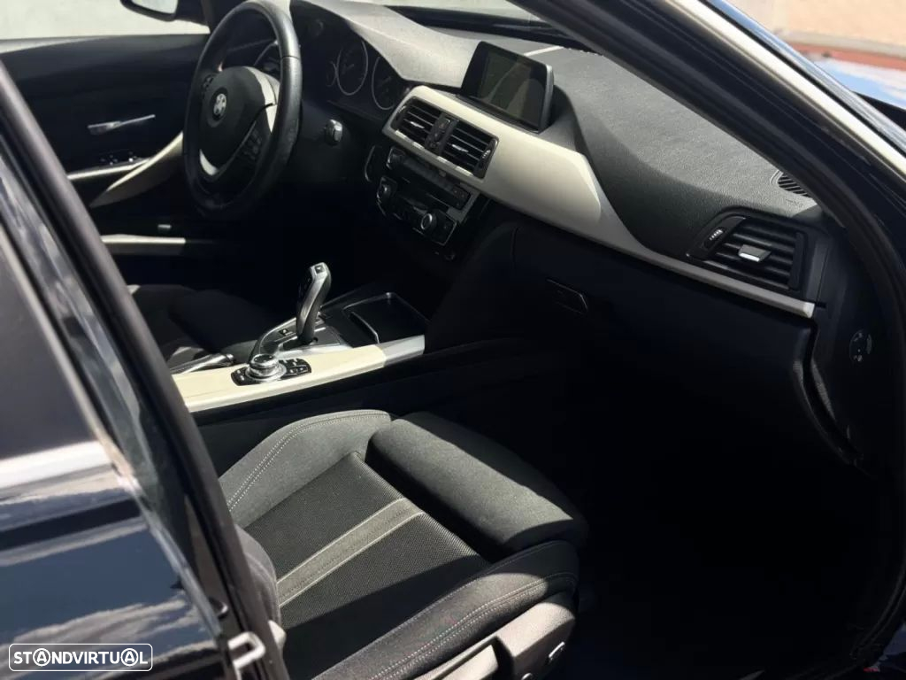 BMW 318 d Touring Aut. - 11