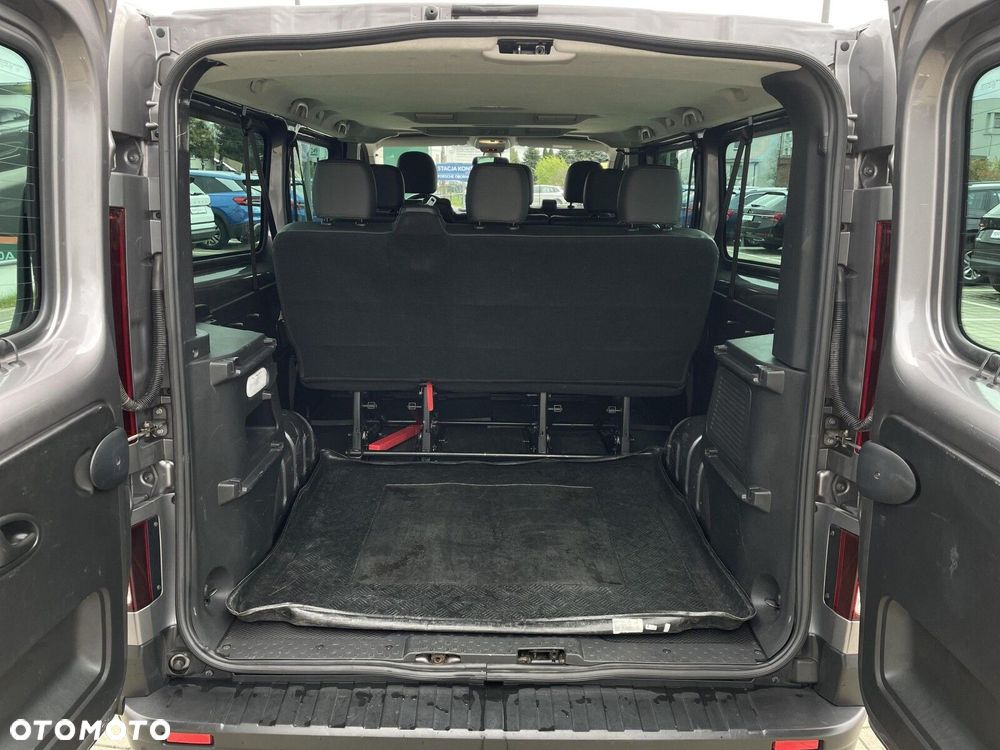 Renault Trafic SpaceClass 2.0 dCi - 9