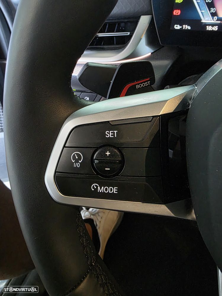 BMW iX2 eDrive20 Pack Desportivo M Pro - 33