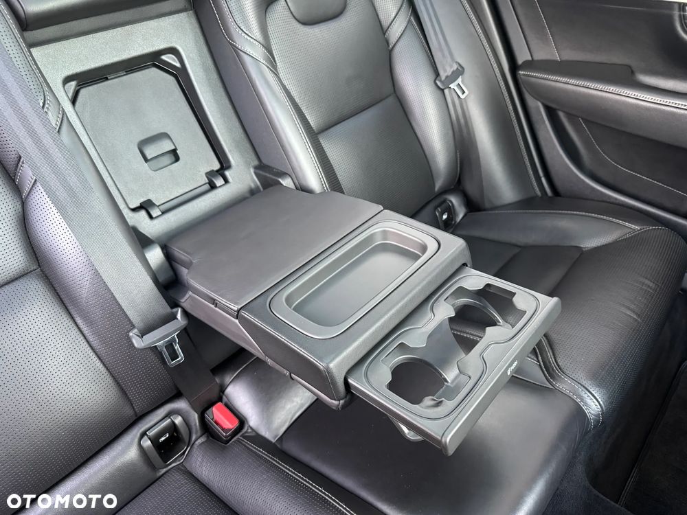 Volvo V90 D5 AWD Geartronic Inscription - 35