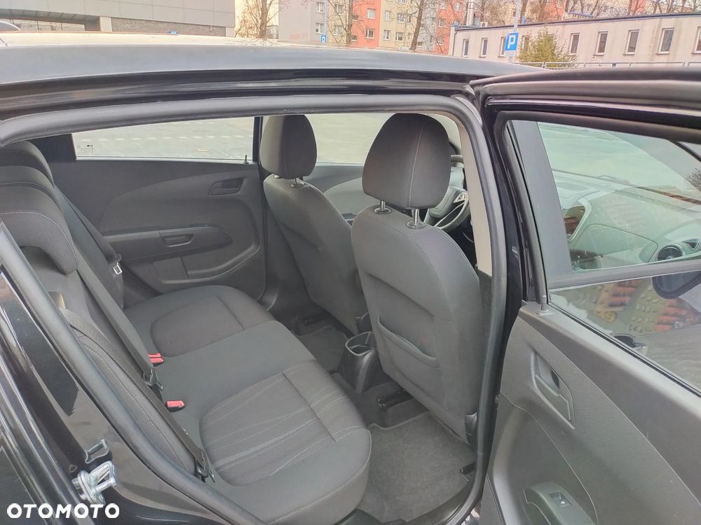 Chevrolet Aveo 1.4 16V LS - 9