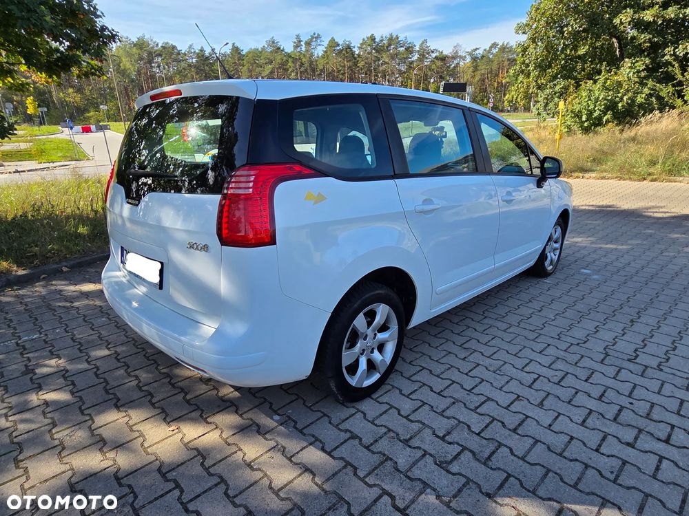 Peugeot 5008 - 3
