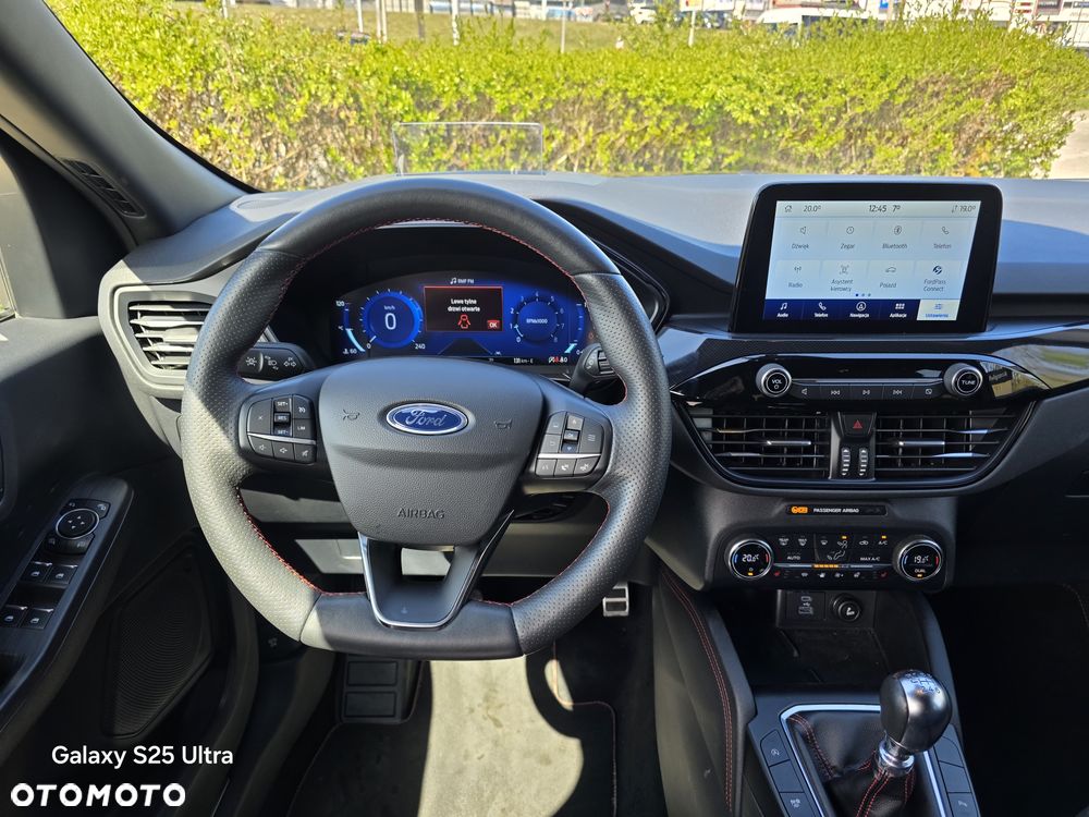 Ford Kuga 1.5 EcoBoost ST-LINE - 9