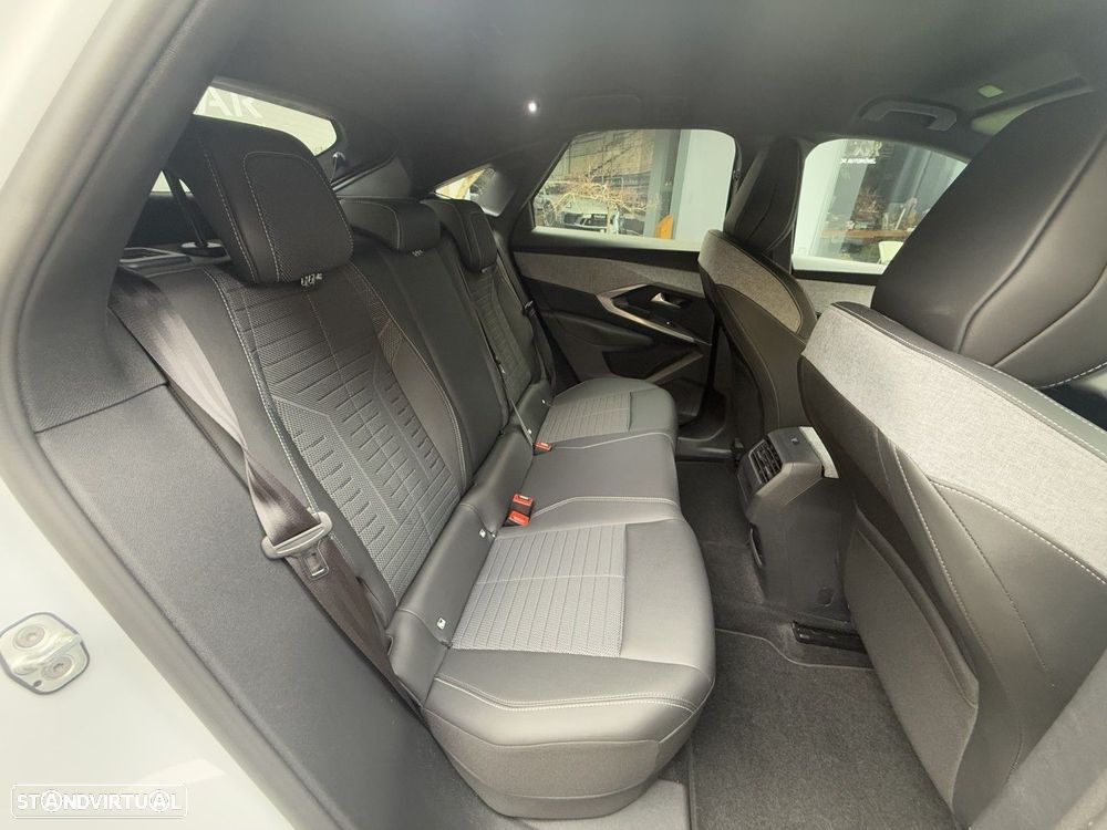 Peugeot 3008 1.2 Hybrid Allure e-DCS6 - 13