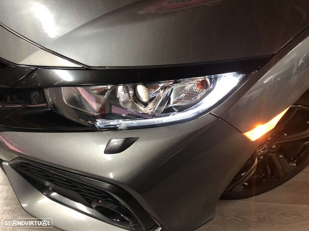 Honda Civic 1.0 i-VTEC Executive Premium - 29