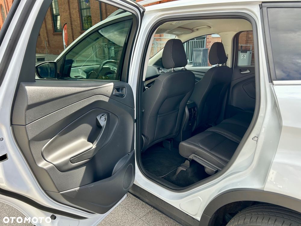 Ford Kuga - 19