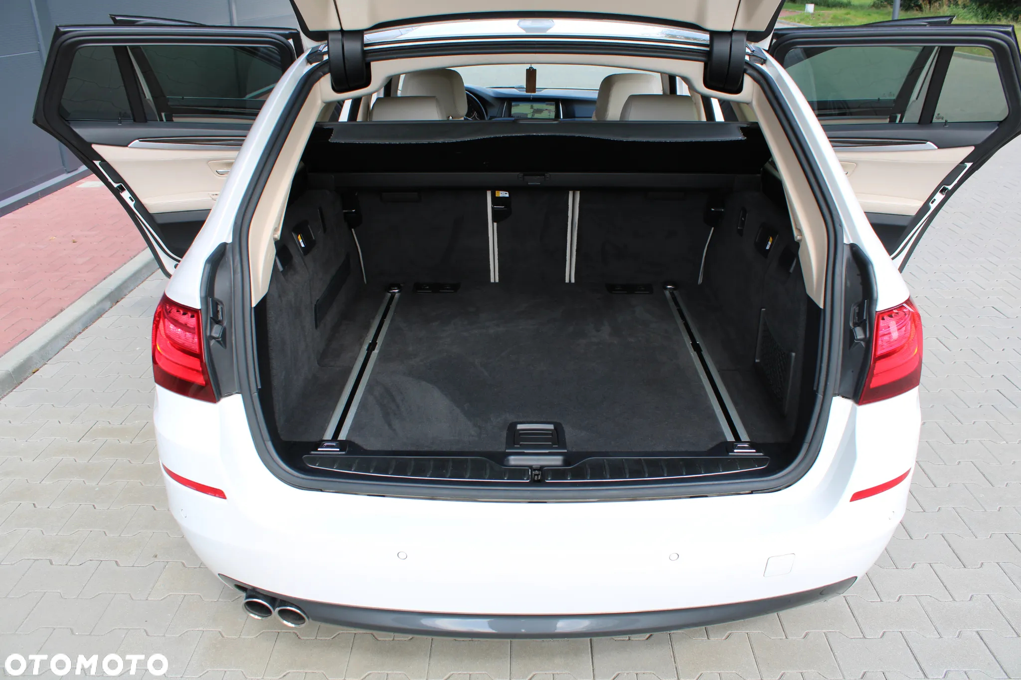 BMW Seria 5 520d Luxury Line - 24