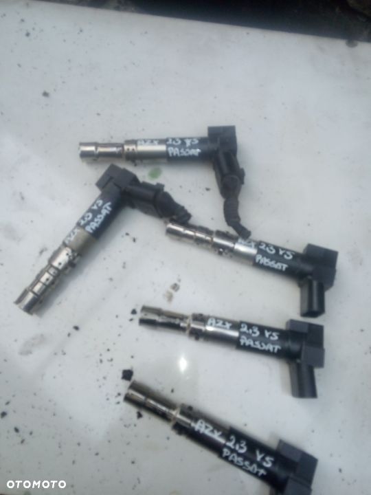 VW Passat B5 FL cewka zapłonowa 2,3 V5 AZX - 1