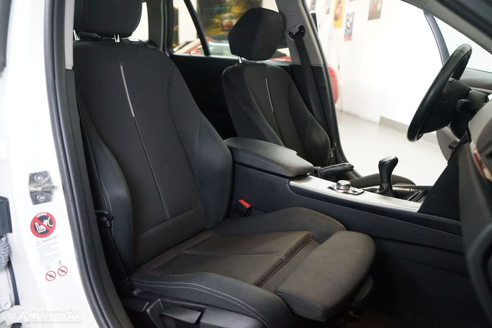 BMW 320 d Touring Line Sport - 44