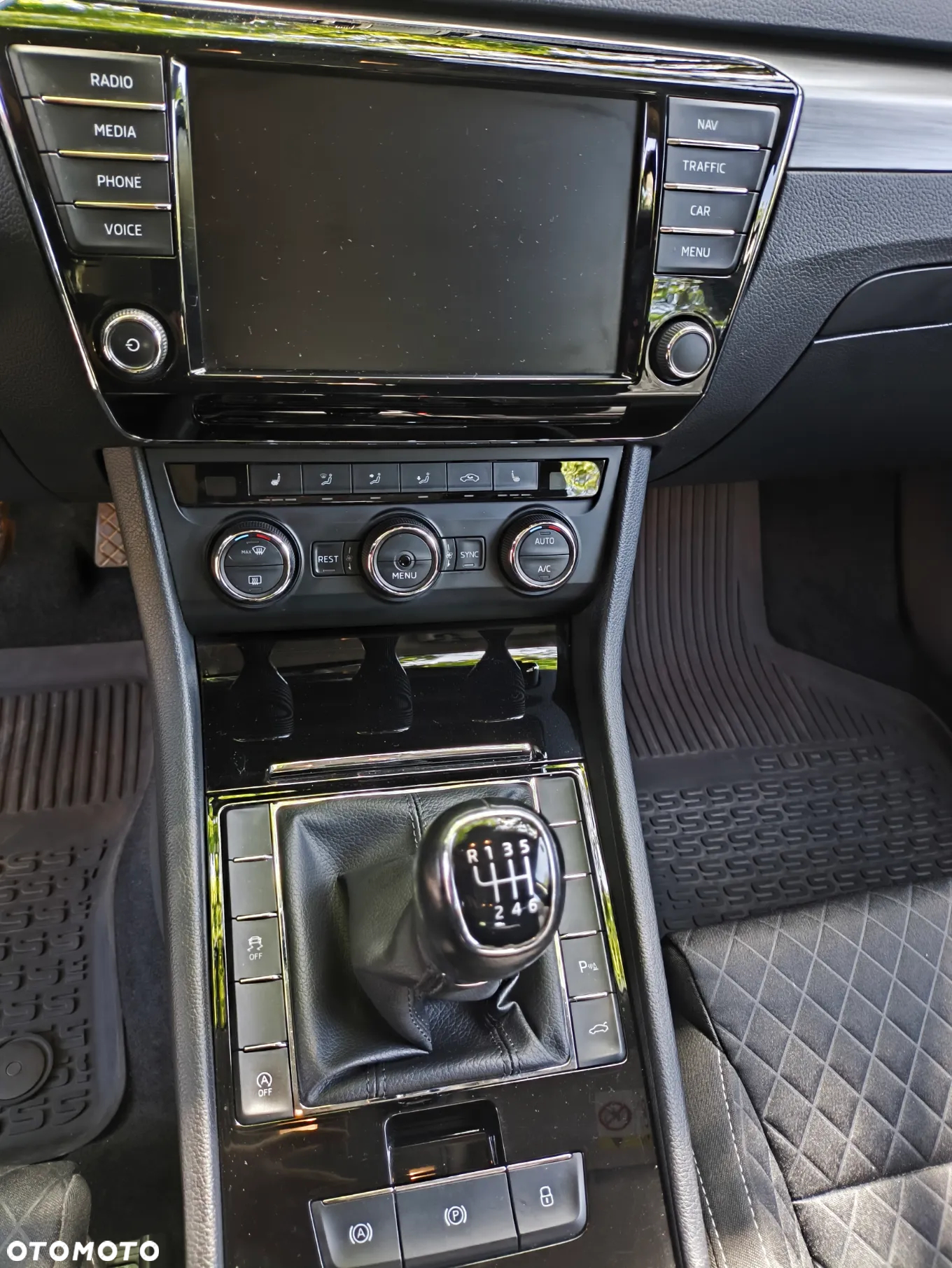 Skoda Superb 2.0 TDI Style - 15