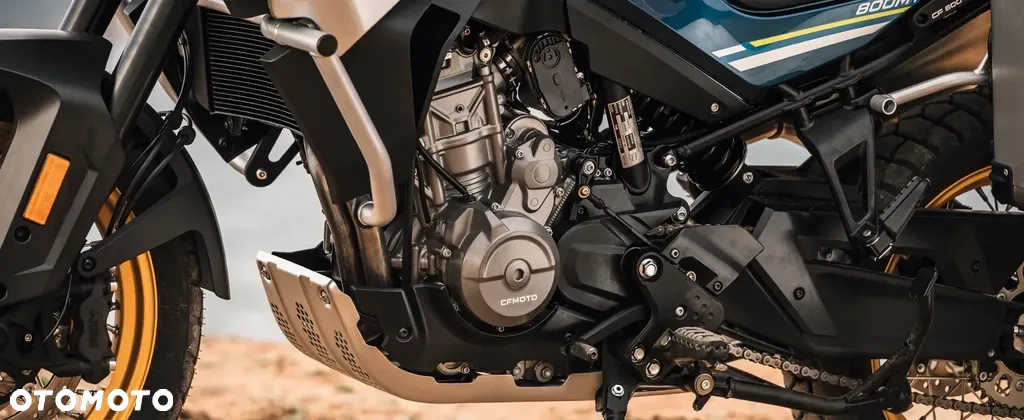 CFMoto 800MT Touring - 8