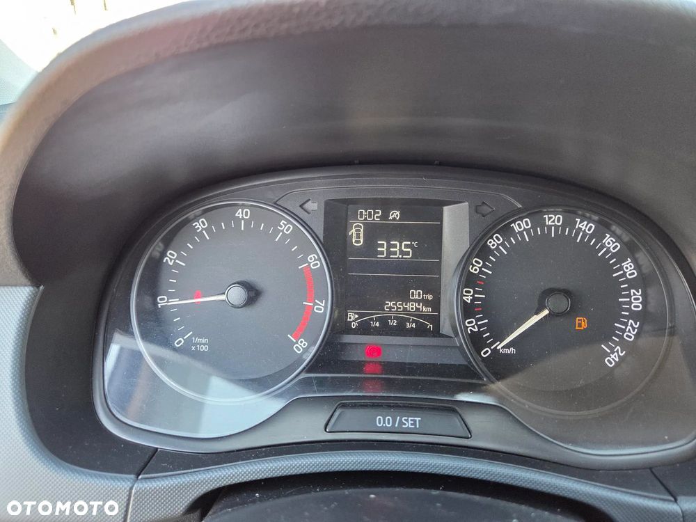 Skoda Fabia 1.2 TSI Active - 10