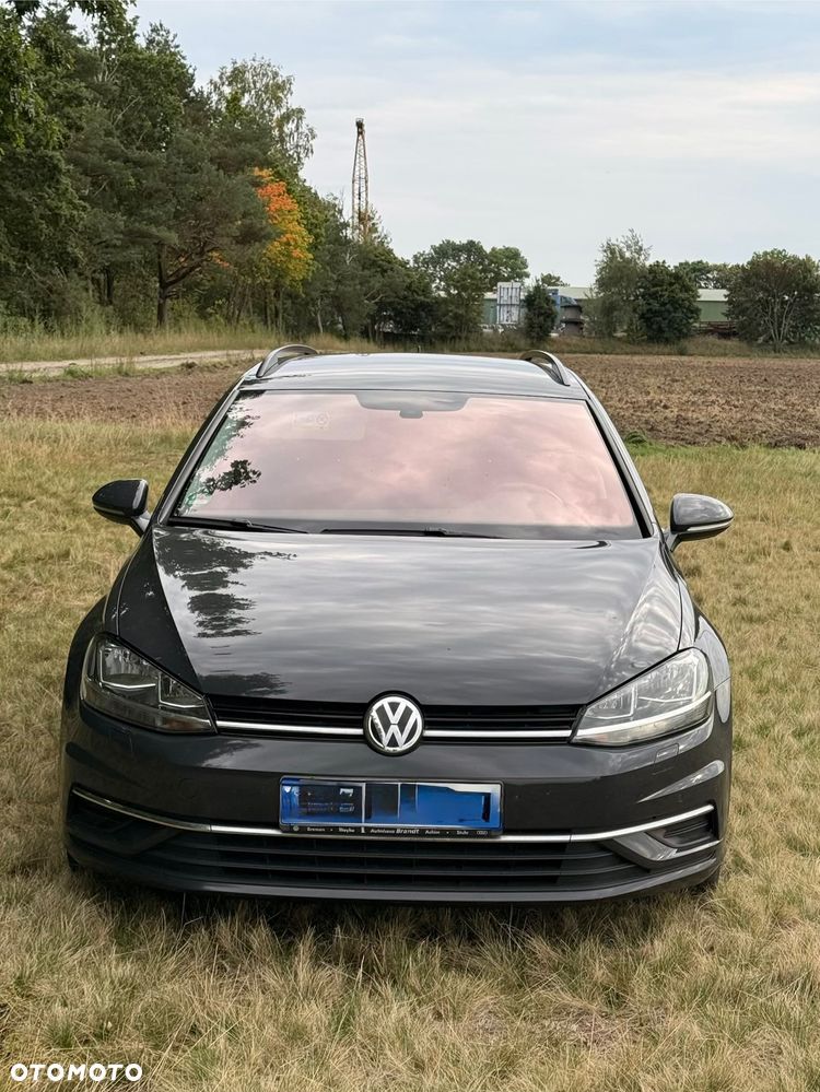 Volkswagen Golf - 6