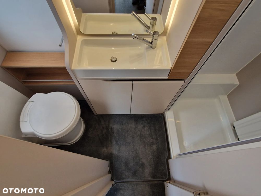 Adria Adora SEINE - 13