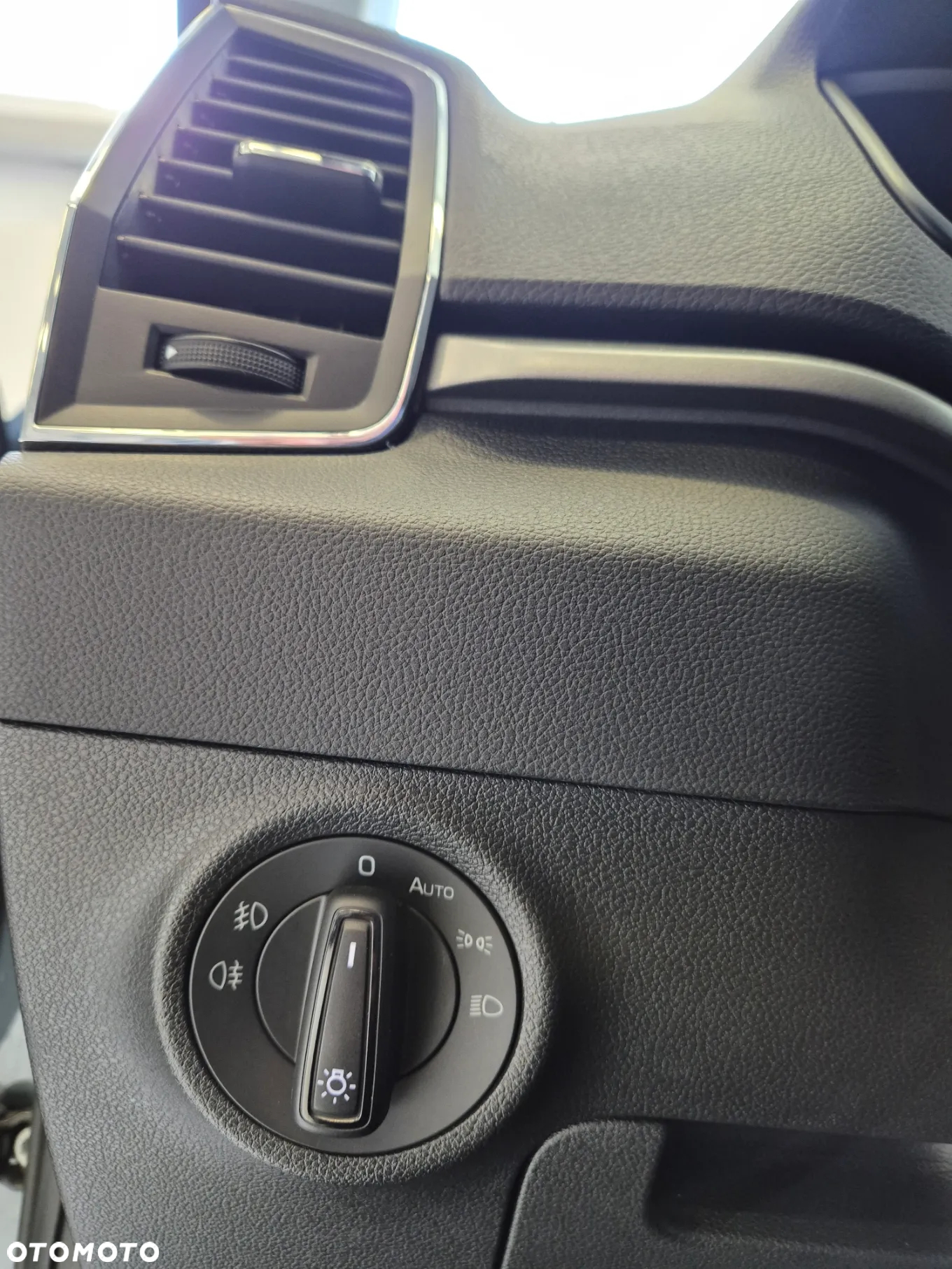 Skoda Karoq 1.5 TSI ACT 4x2 Ambition DSG - 26