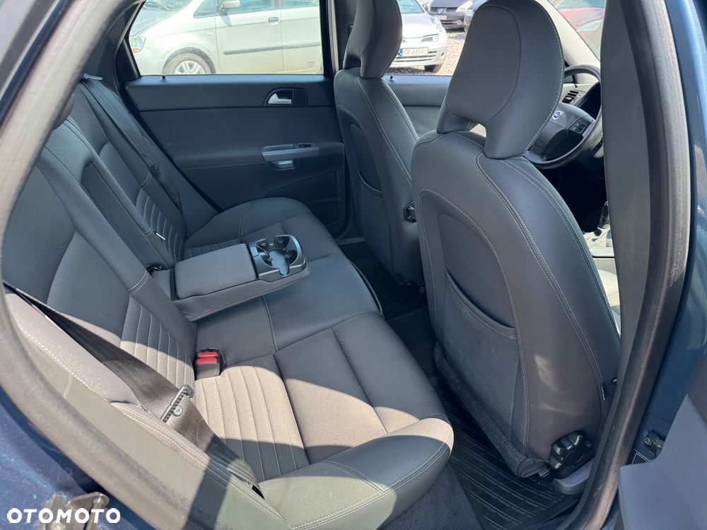 Volvo S40 1.6D Momentum - 11