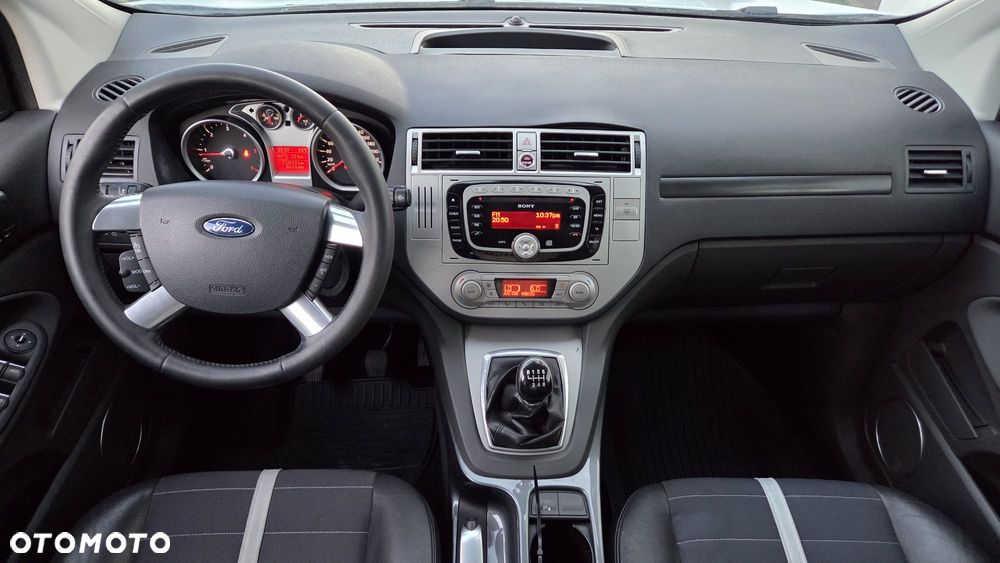 Ford Kuga - 19