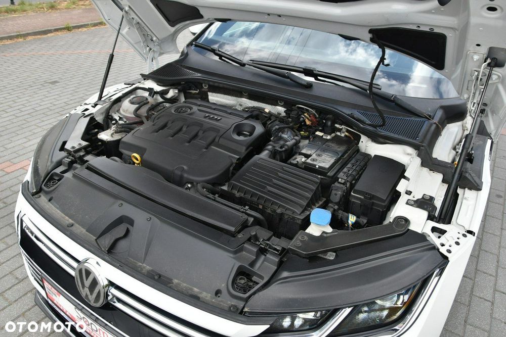 Volkswagen Arteon 2.0 TDI R-Line DSG - 28