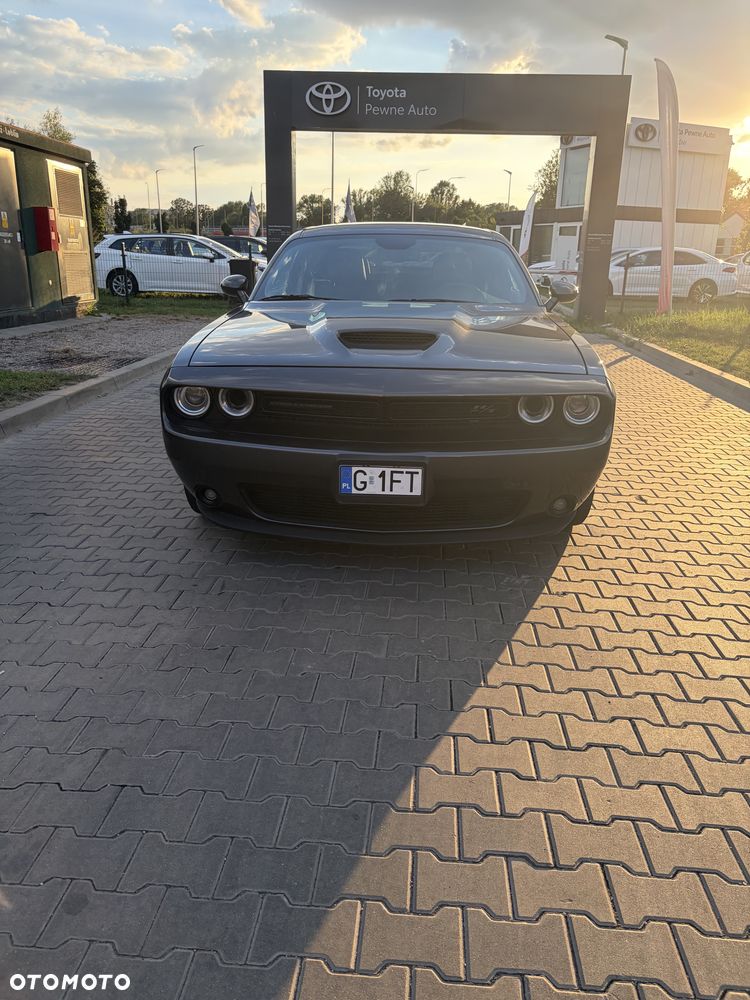 Dodge Challenger - 4