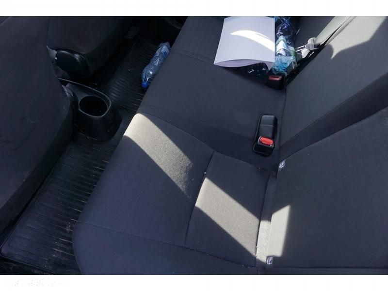 Toyota Yaris - 24
