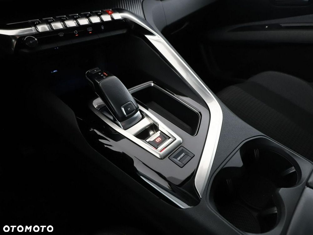 Peugeot 3008 1.5 BlueHDi Active S&S EAT8 - 31
