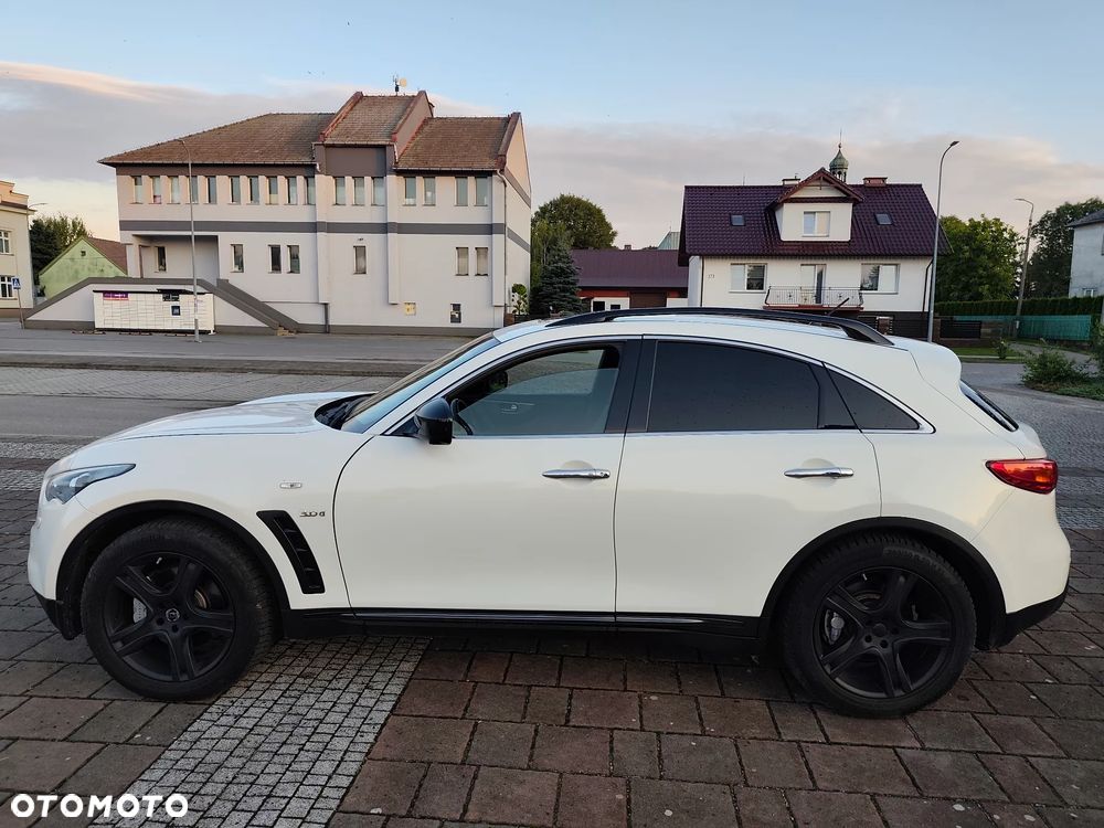 Infiniti Q70 3.0d S - 5