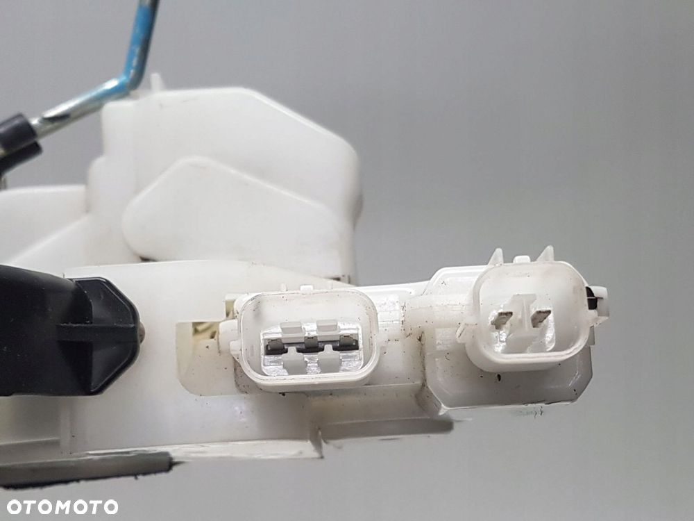 ACCORD VII 02- EU ZAMEK LEWY PRZÓD 3+2PIN - 4