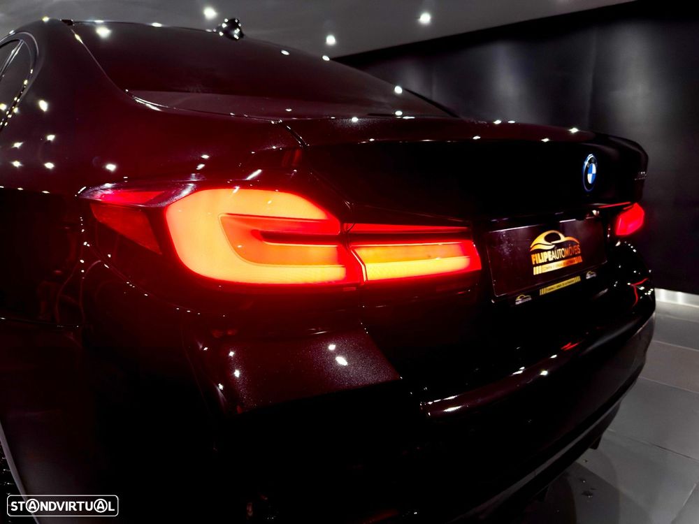 BMW 530 e Pack Desportivo M - 13