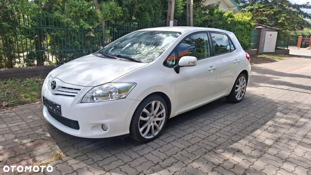 Toyota Auris - 1