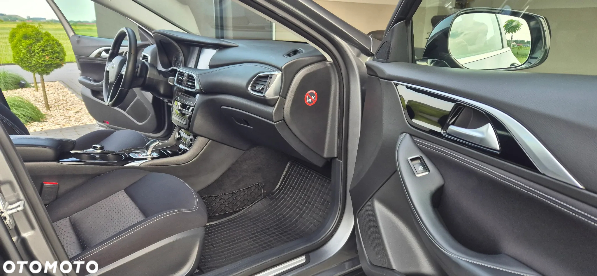 Infiniti QX30 2.2d Luxe AWD 7DCT - 10