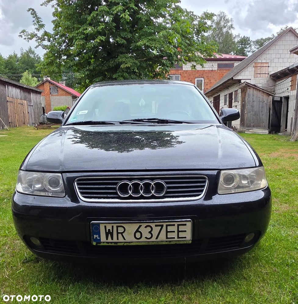 Audi A3 3-drzwiowe 1.6 FSI Ambition - 3